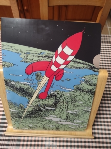 Dossier coet sortint òrbita terrestre. Dossier coet sortint òrbita terrestre.